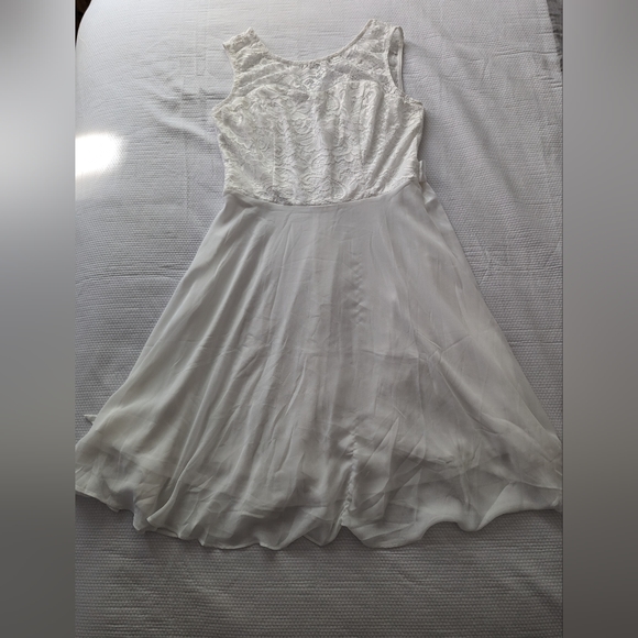 Bery love dress short with lace size M. - Picture 5 of 10